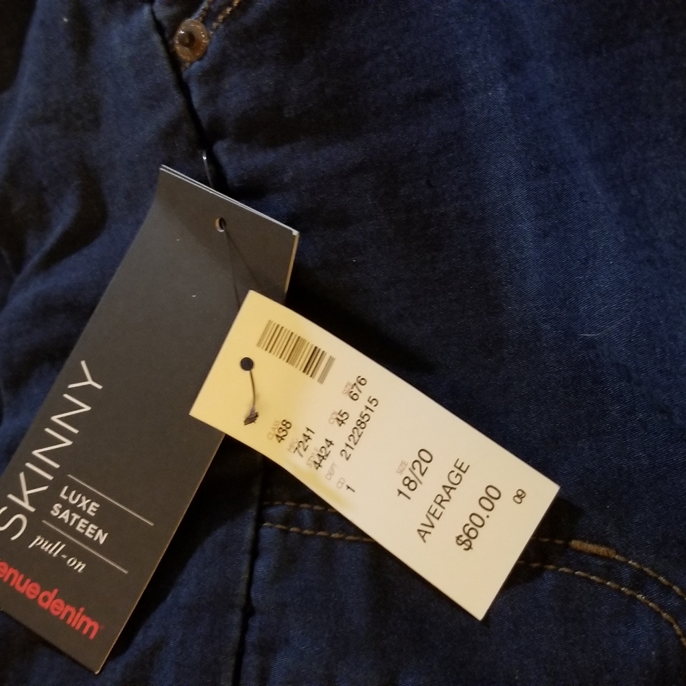 Jeans - Picture 4 of 4